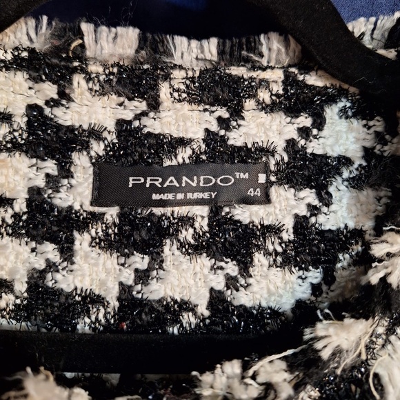 Balmain-Inspired Prando Tweed Houndstooth Jacket — Gold Buttons (Size 44) - Picture 3 of 4